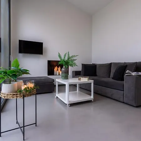 Assos Villas *